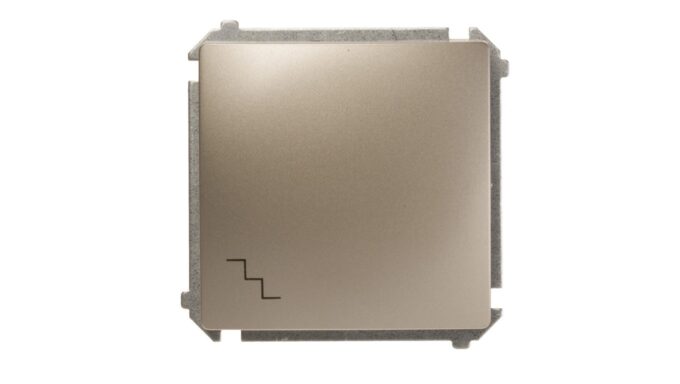 4390849-.jpg
