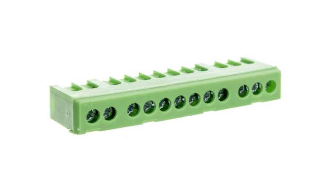 7063415-.jpg