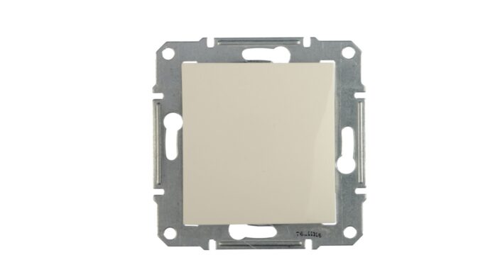 4380205-.jpg